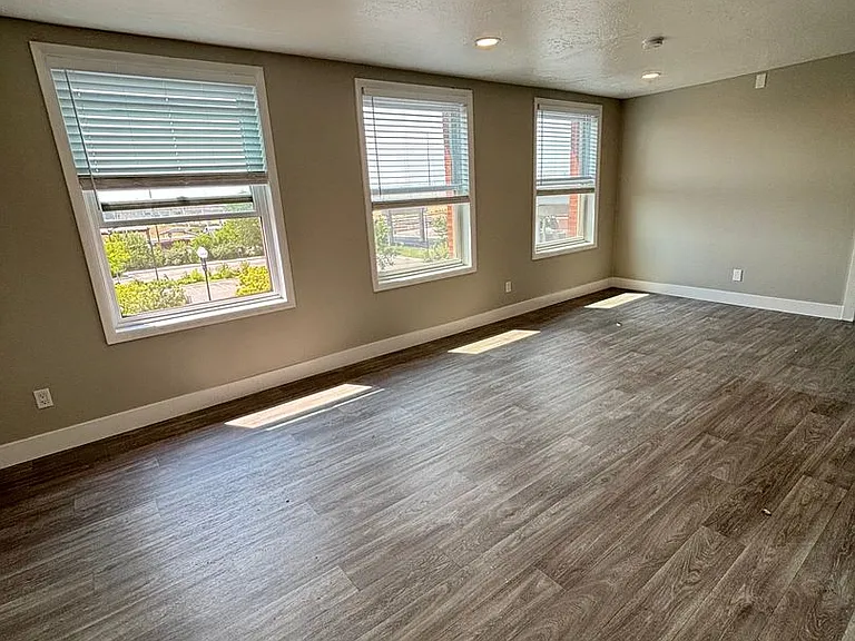 New Brigham Apartments — Photo 46