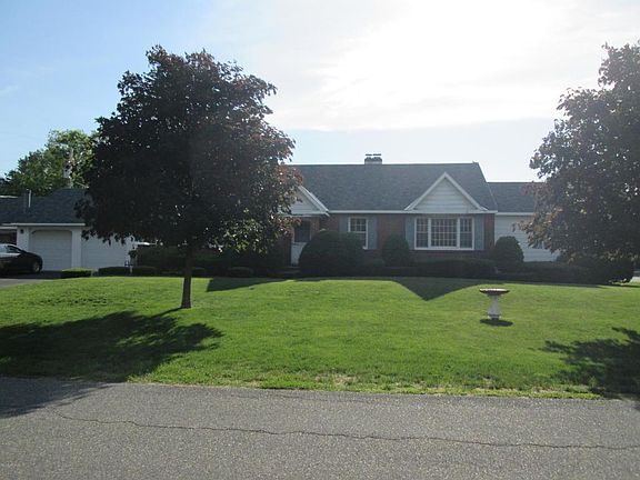 3rd image of 32 Lincoln Ave