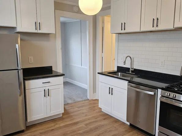 156 2nd St, Troy, NY