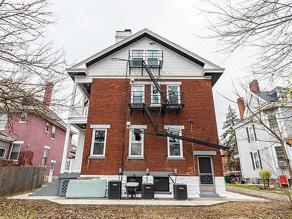 3rd image of 1854 Clarion Ave #1