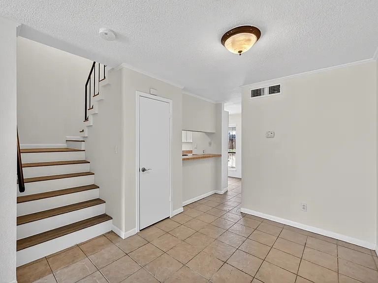 6111 Beverly Hill St #7 — Photo 6