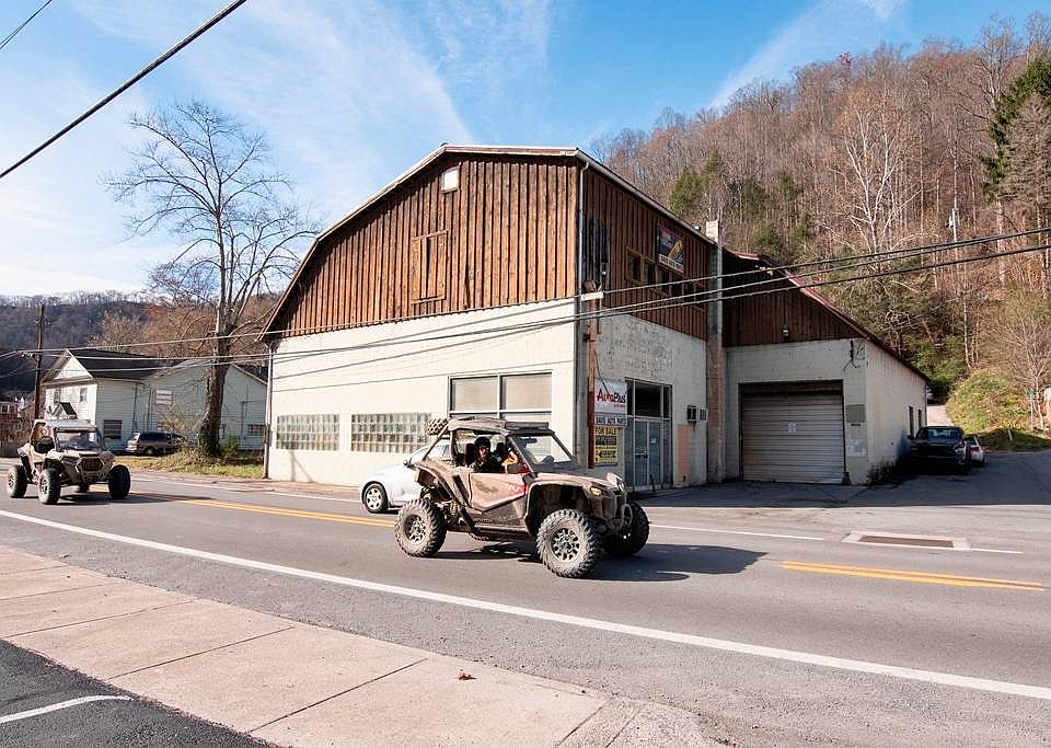 1st image of 1002 Guyandotte Ave