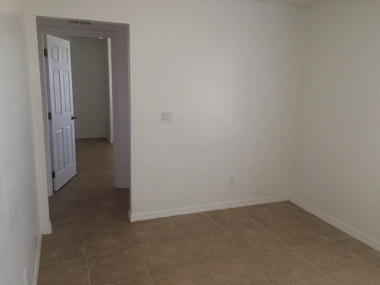 3003 Gilbert Ave S — Photo 5