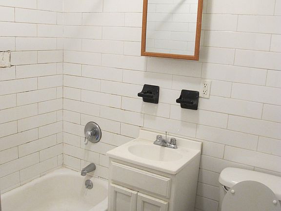5th image of 19 Belvidere St #1