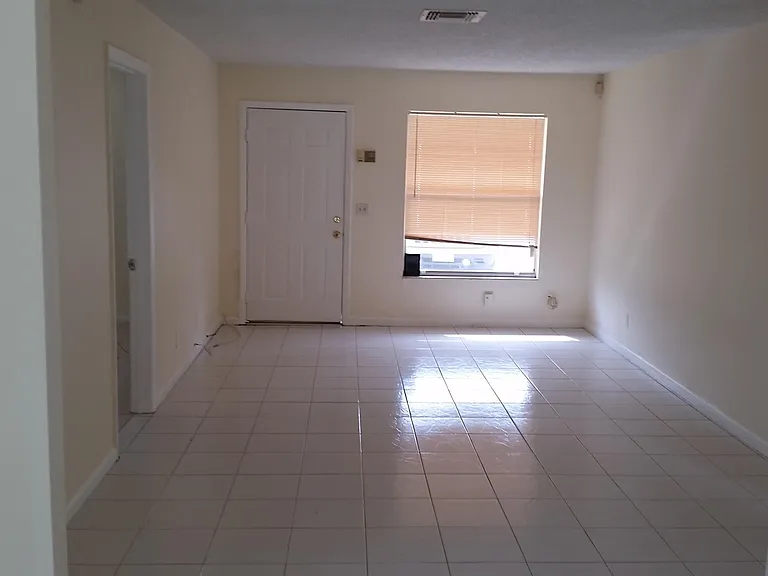 460 Fleming Ave — Photo 12
