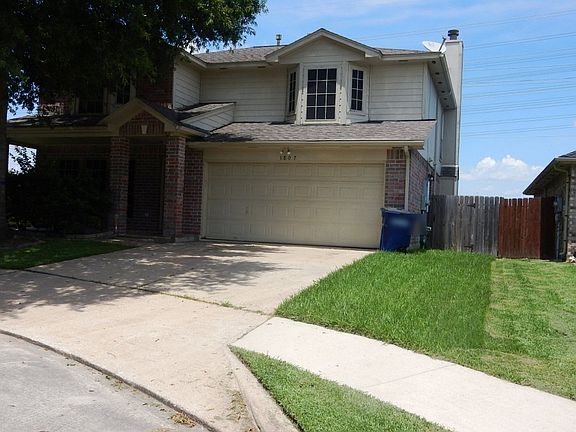 2nd image of 1807 Park Oak Dr
