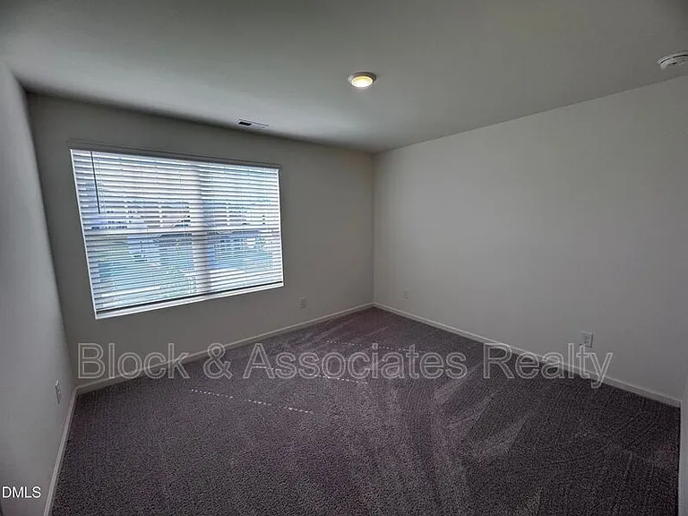 115 S Keatts Winner Ct — Photo 16