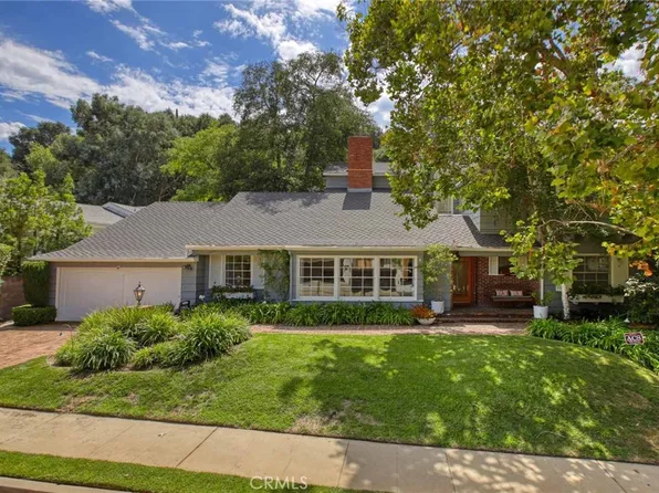 3847 Royal Woods Dr, Sherman Oaks, CA 91403