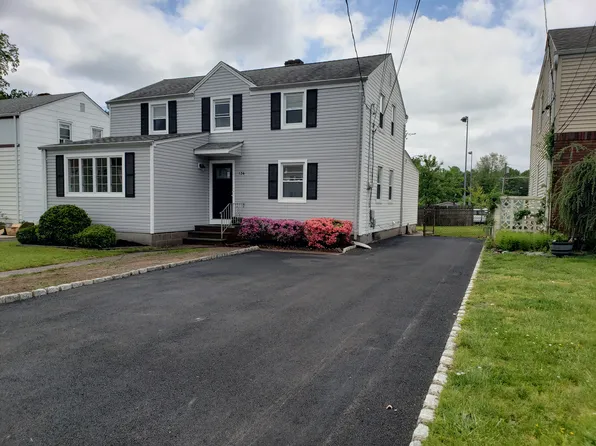 134 18th Ave Floor 1, Elmwood Park, NJ 07407