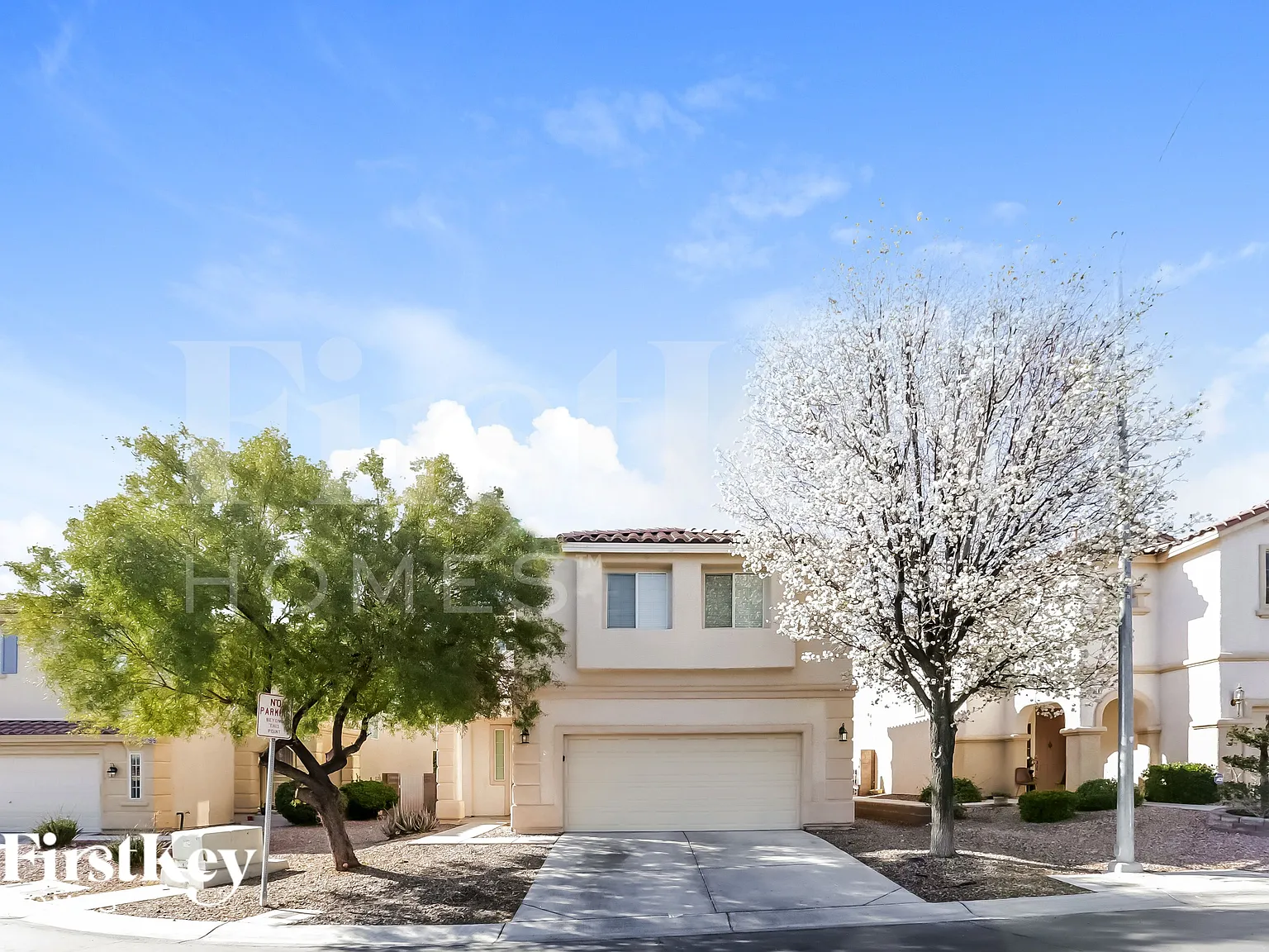 4 bed, 2.5 bath, 1672 sqft, $2,350 — Photo 2