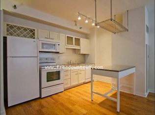 208 W Washington St APT 1504, Chicago, IL 60606