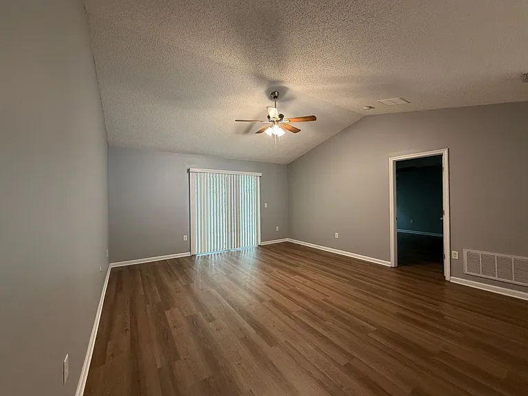 2716 Secret Harbor Dr — Photo 3