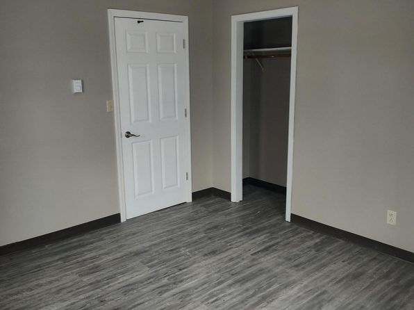 800 E 5th Ave #2, Mitchell, SD 57301