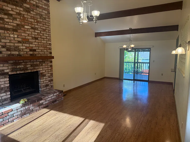 1349 Helen Ave — Photo 5