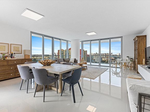 5th image of 300 Sunny Isles Blvd Unit 4-1907