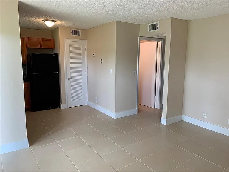 5180 NE 6th Ave #602 — Photo 16