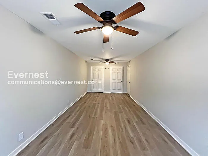 2372 Ashland Dr — Photo 7
