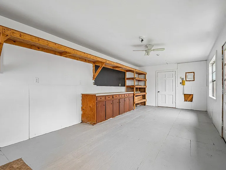 605 Bishop St — Photo 36