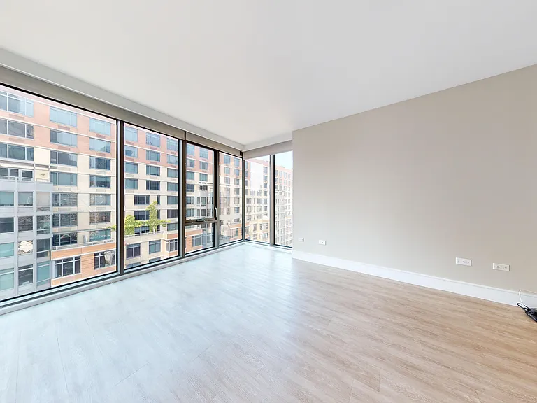 237 E 34th St #1802 — Photo 13