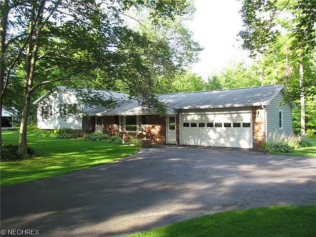 1st image of 15057 Crestwood Dr