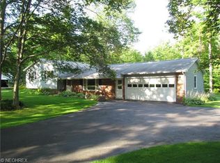 15057 Crestwood Dr, Middlefield, OH 44062
