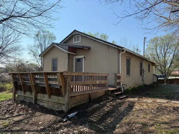 819 S Maguire St, Warrensburg, MO 64093