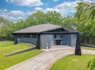 8100 160th AVENUE, Bristol, WI 53104