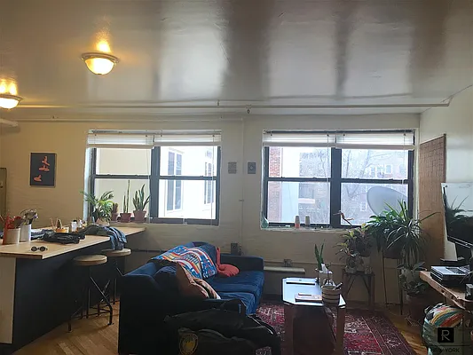 Rented by R New York | media 41