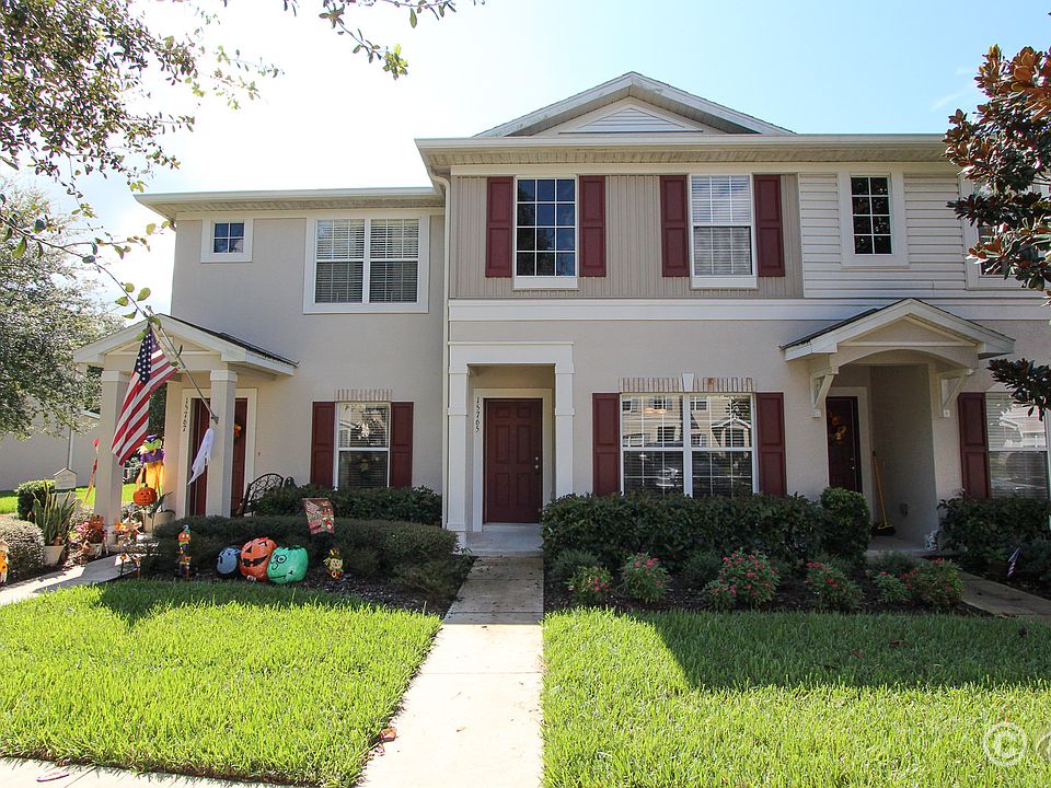 1st image of 15765 Fishhawk Falls Dr