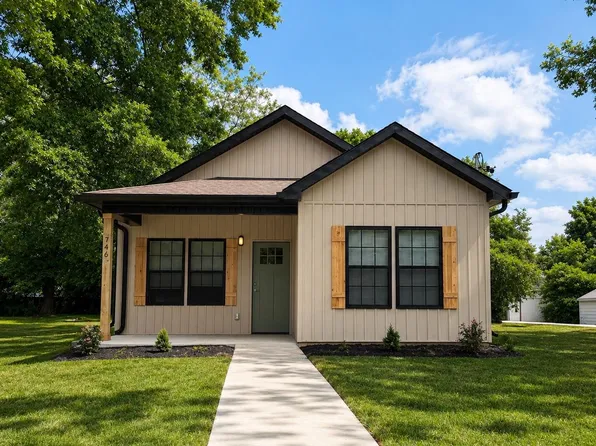 720 Stonewall St N, Mc Kenzie, TN 38201