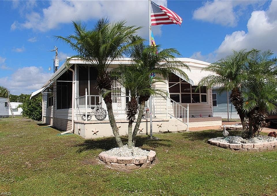 Front view of home
