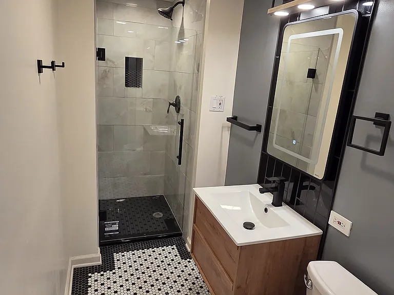 7429 N Claremont Ave #B — Photo 9