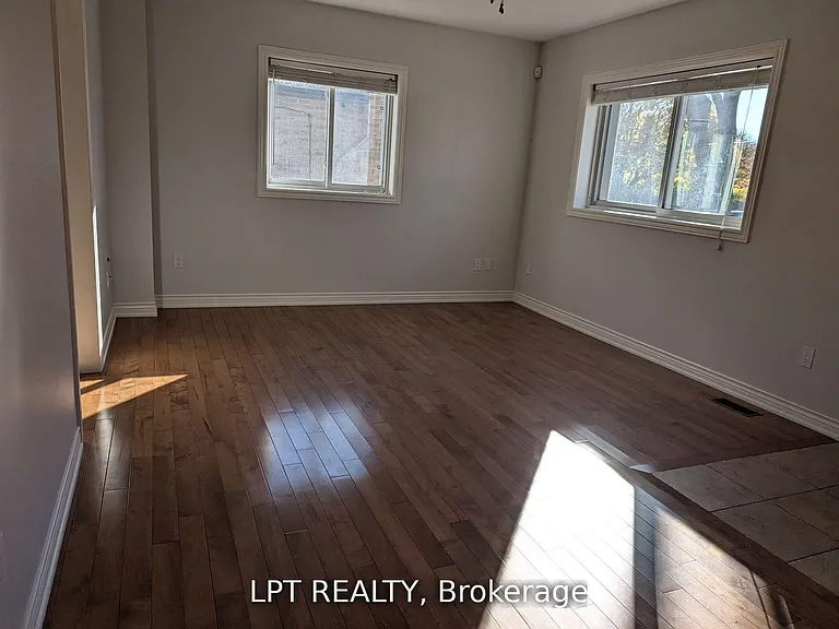 9 Atkinson Ave #MAIN — Photo 4