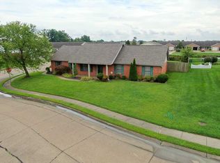 3855 Carmona Dr, Newburgh, IN 47630