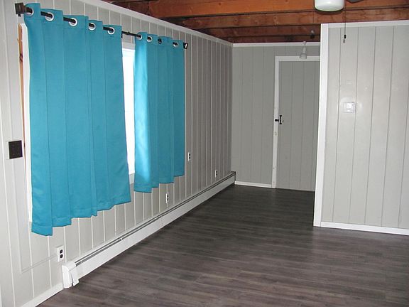 4th image of 71 Elm Hill Road