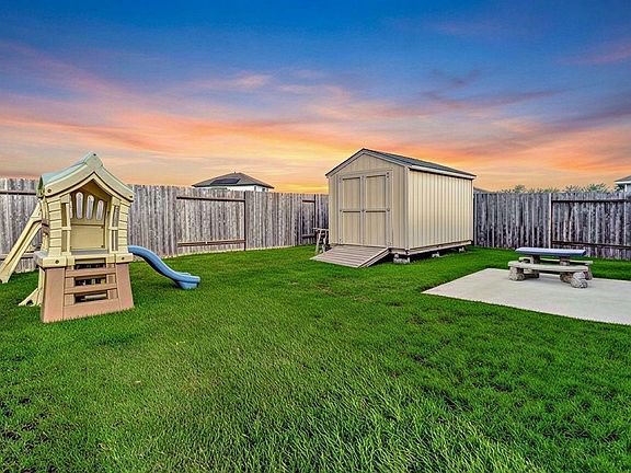 3rd image of 24715 Russet Bluff Trl