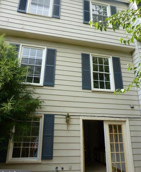 2nd image of 4922 Van Walbeek Pl