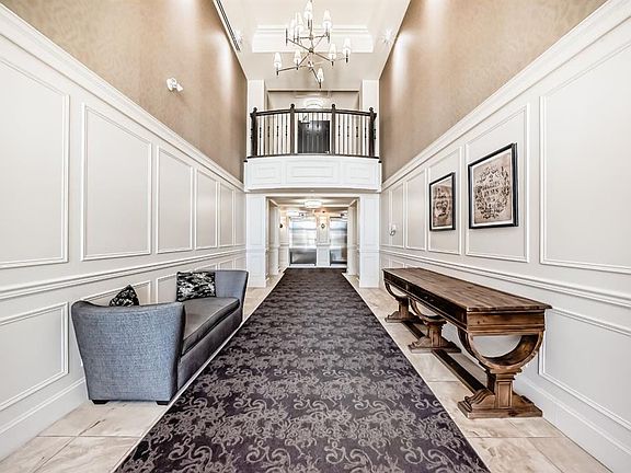 3rd image of 211 E Quarry Way SE #404