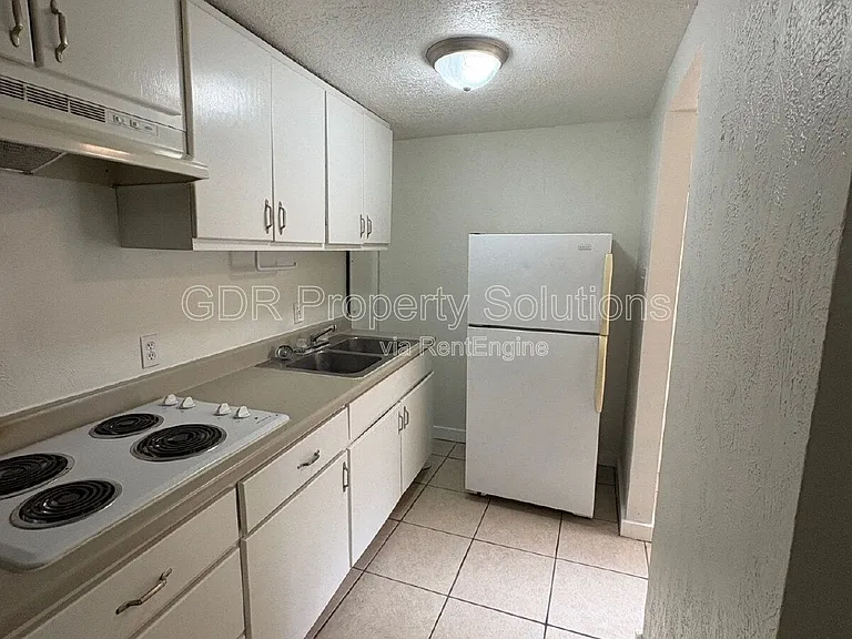 408 Pennsylvania St SE #C — Photo 10