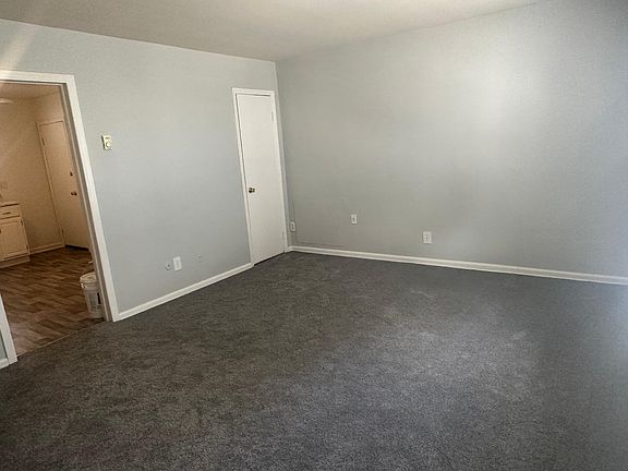 4th image of 204 N Park St #1