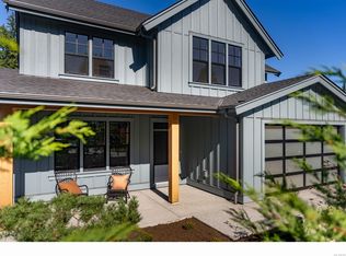 708 Fern Ridge Pl, Nanaimo, BC V9R5P5