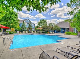 2907 Kilburne Ln APT 102, Naperville, IL 60564