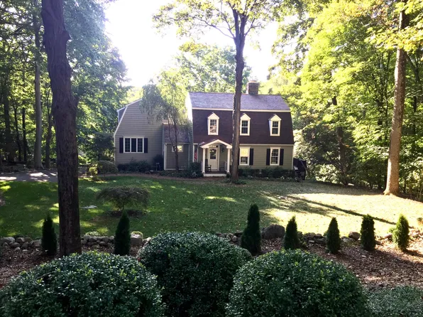 86 Old Stone Bridge Rd, Cos Cob, CT 06807