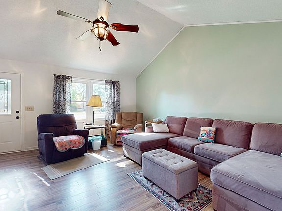 3rd image of 5042 Ventura Ct