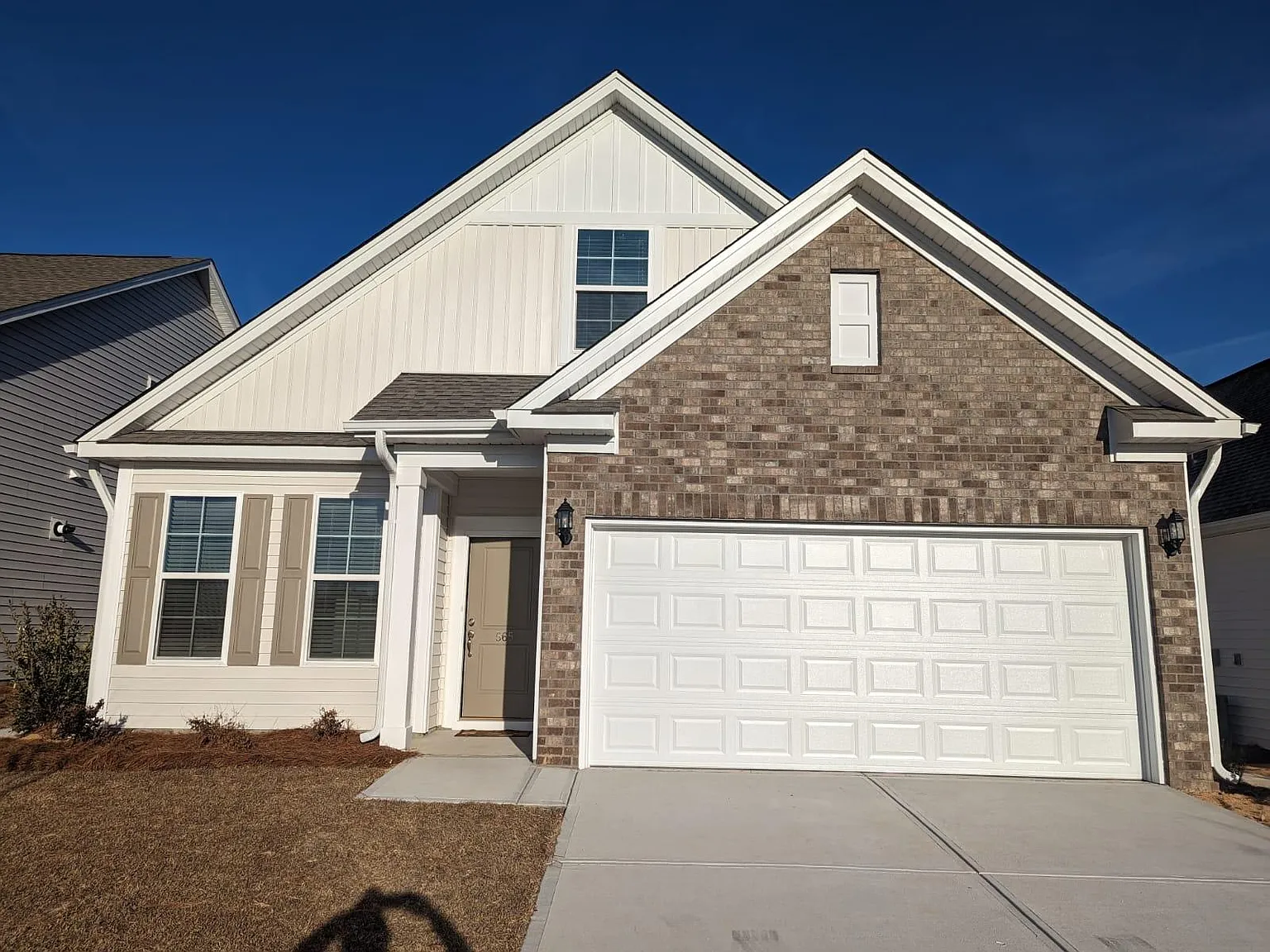 565 Ludlow Ln — Photo 1