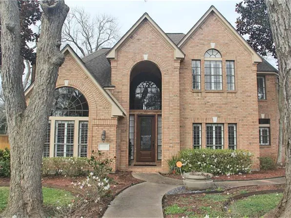 348 Timbercreek Dr, Lake Jackson, TX 77566