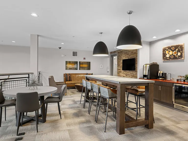 Block Lofts — Photo 16