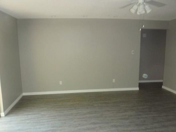 3rd image of 1706 Waggoner Dr