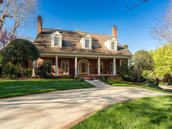 2115 Foxcroft Woods Ln, Charlotte, NC 28211