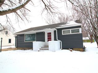 141 S 8th Ave E, Hartley, IA 51346